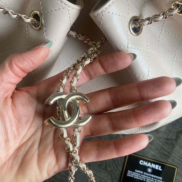 Chanel Bucket Bag - Picture 5 of 13